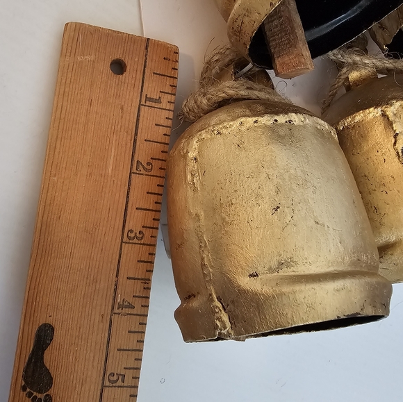 *Holiday Bell Garland - Picture 10 of 15